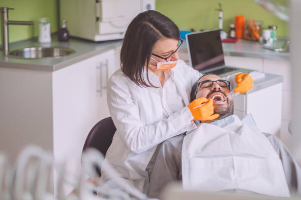 Best Weekend Emergency Dentist in Naples Manor, FL