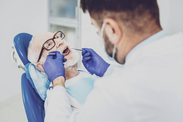 Best Emergency Tooth Extraction in Naples Manor, FL